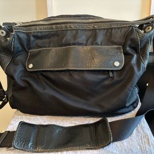 Authentic Vintage Prada VA0563 Tessuto Nylon & Leather Shoulder Bag – Black/Nero